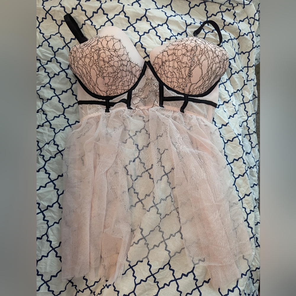 Victoria Secret Size 38D Pink Lingerie
